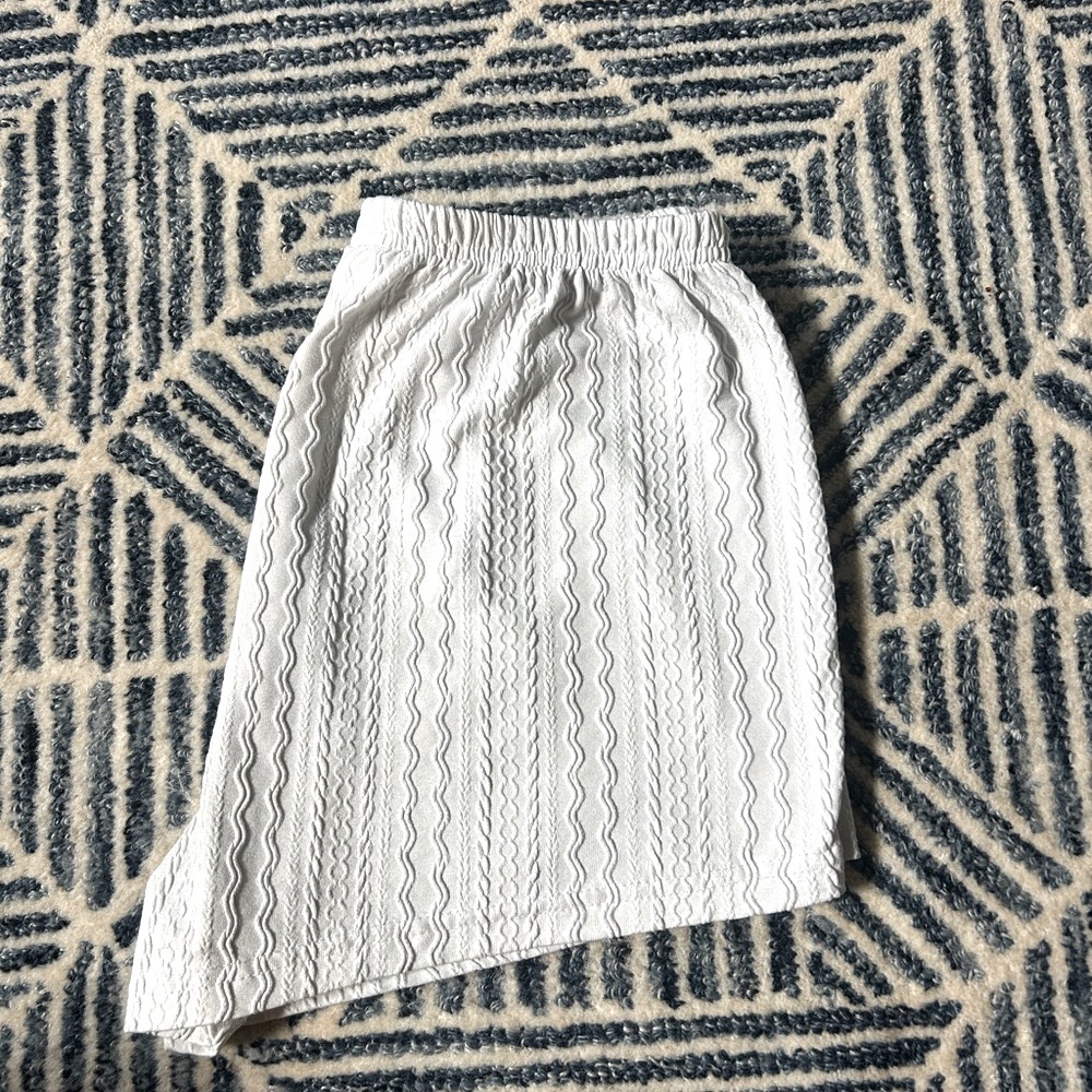 SHEIN white Asymmetrical Ribbed Shorts